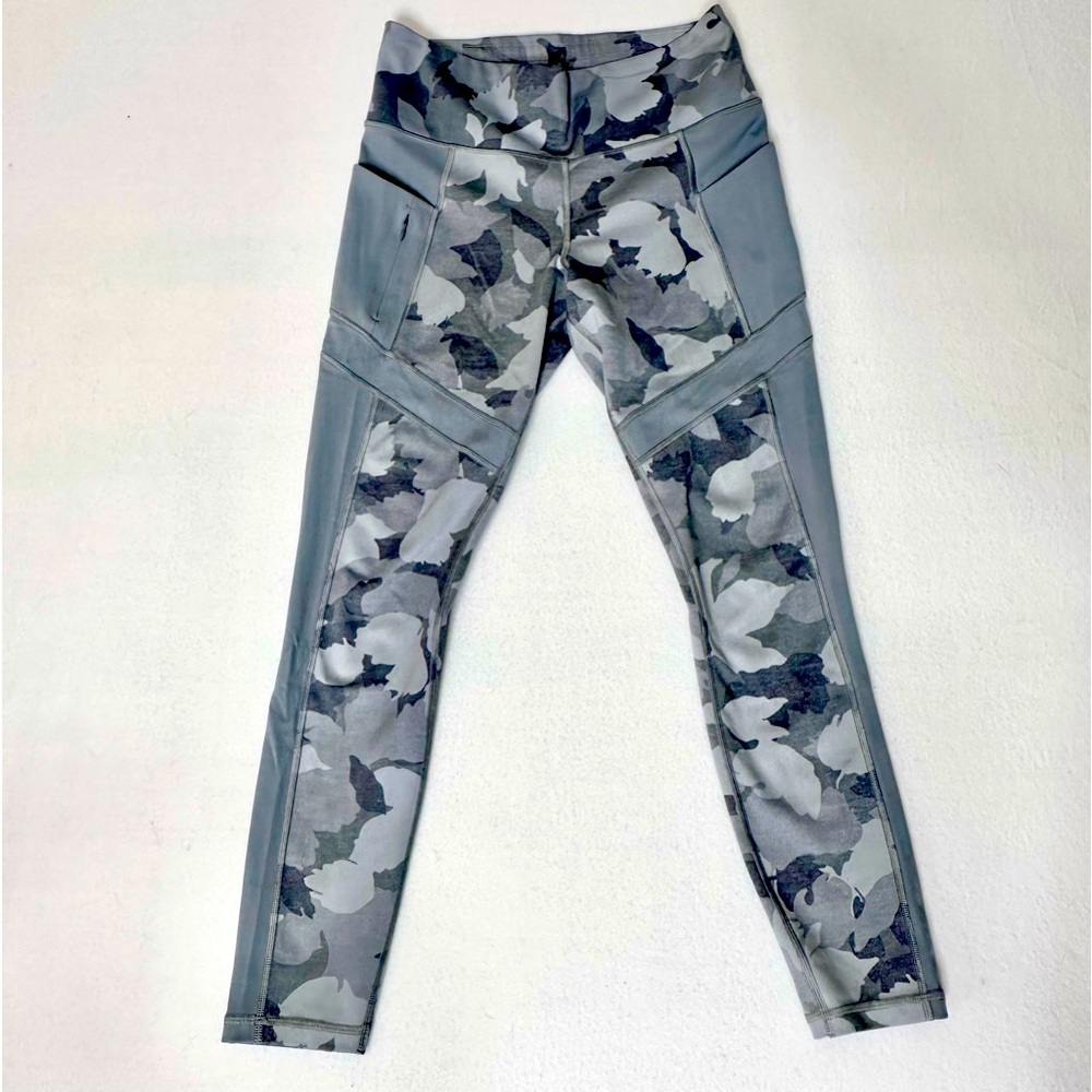 Athleta Essex Hybrid Camo Leggings Pants Grey Medium Yoga, workout pants